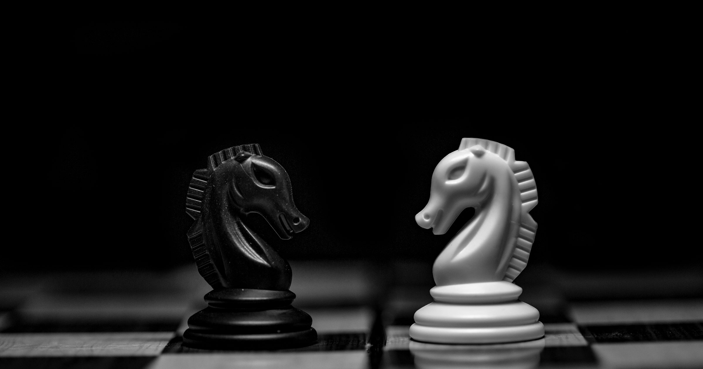 Iron Condor Guide: Selling Both Sides with a Defined-Risk Range